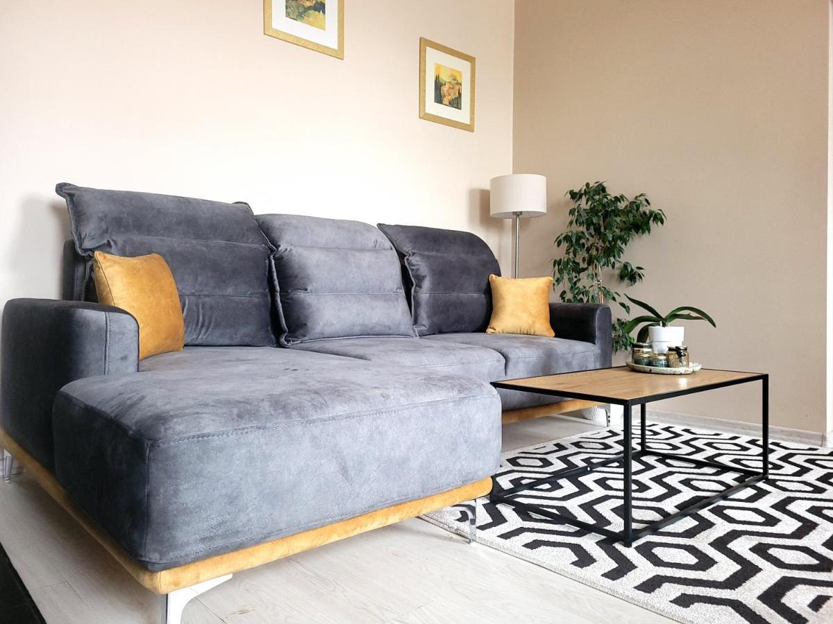 Cozy 2 Room Apartment In The Oldtown Of クライペダ エクステリア 写真