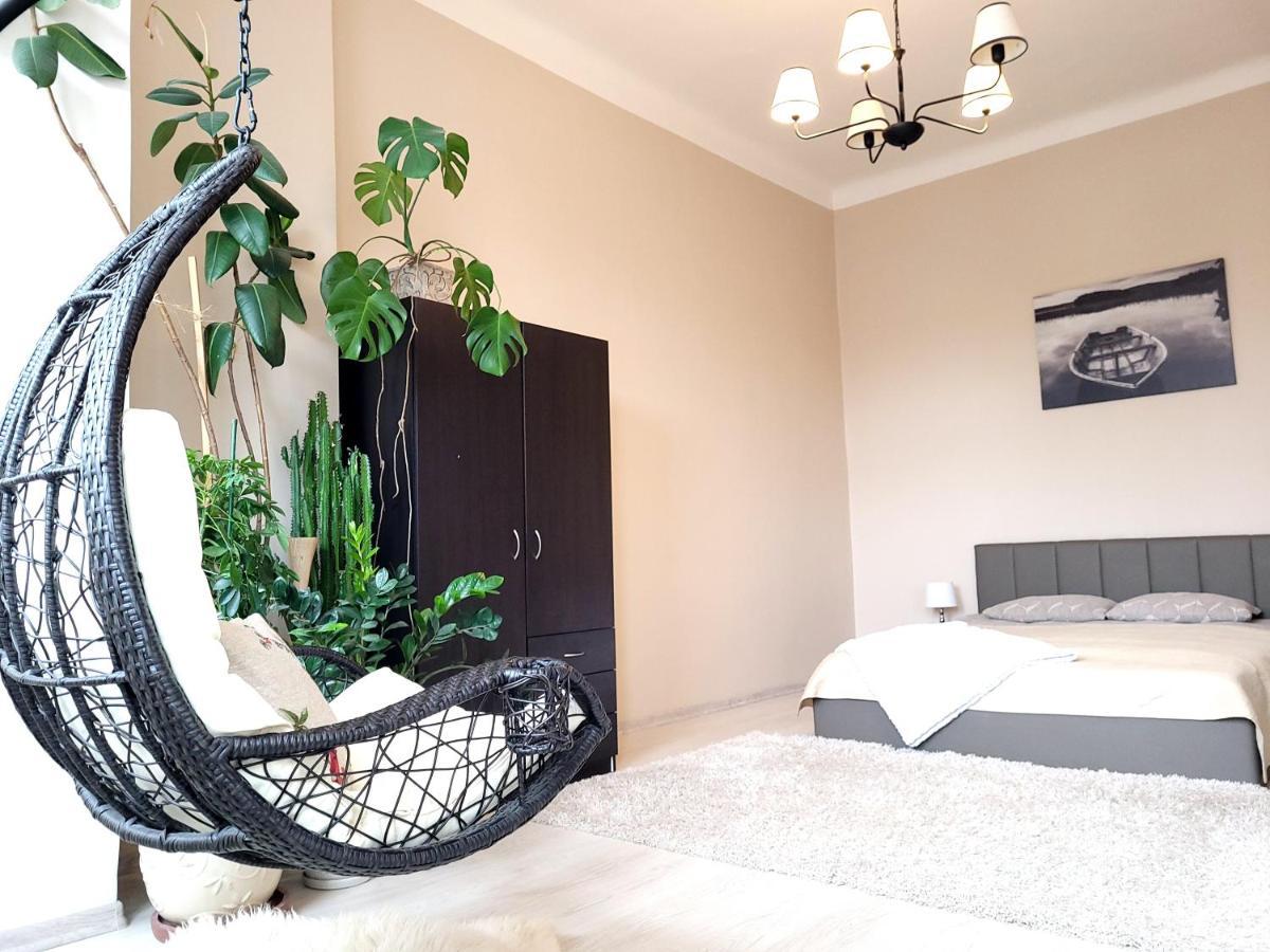 Cozy 2 Room Apartment In The Oldtown Of クライペダ エクステリア 写真