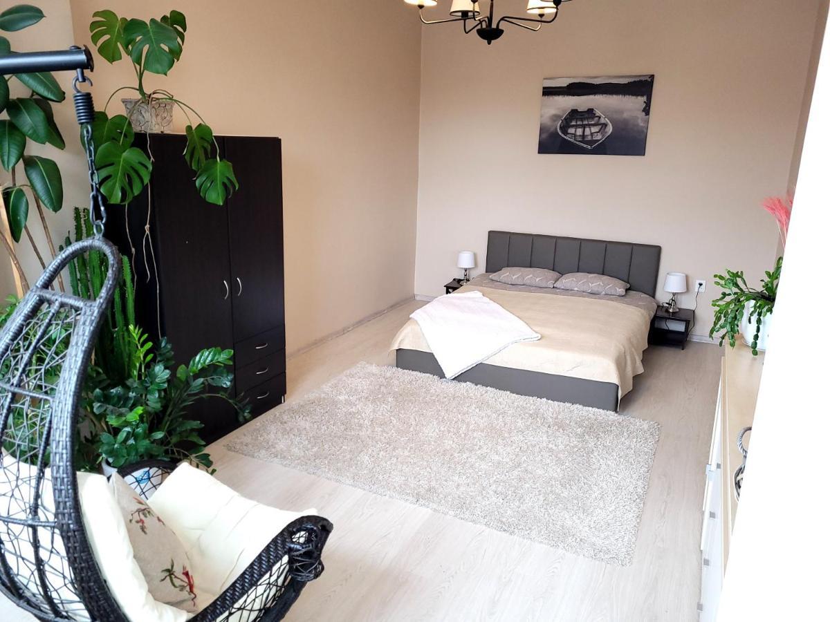 Cozy 2 Room Apartment In The Oldtown Of クライペダ エクステリア 写真
