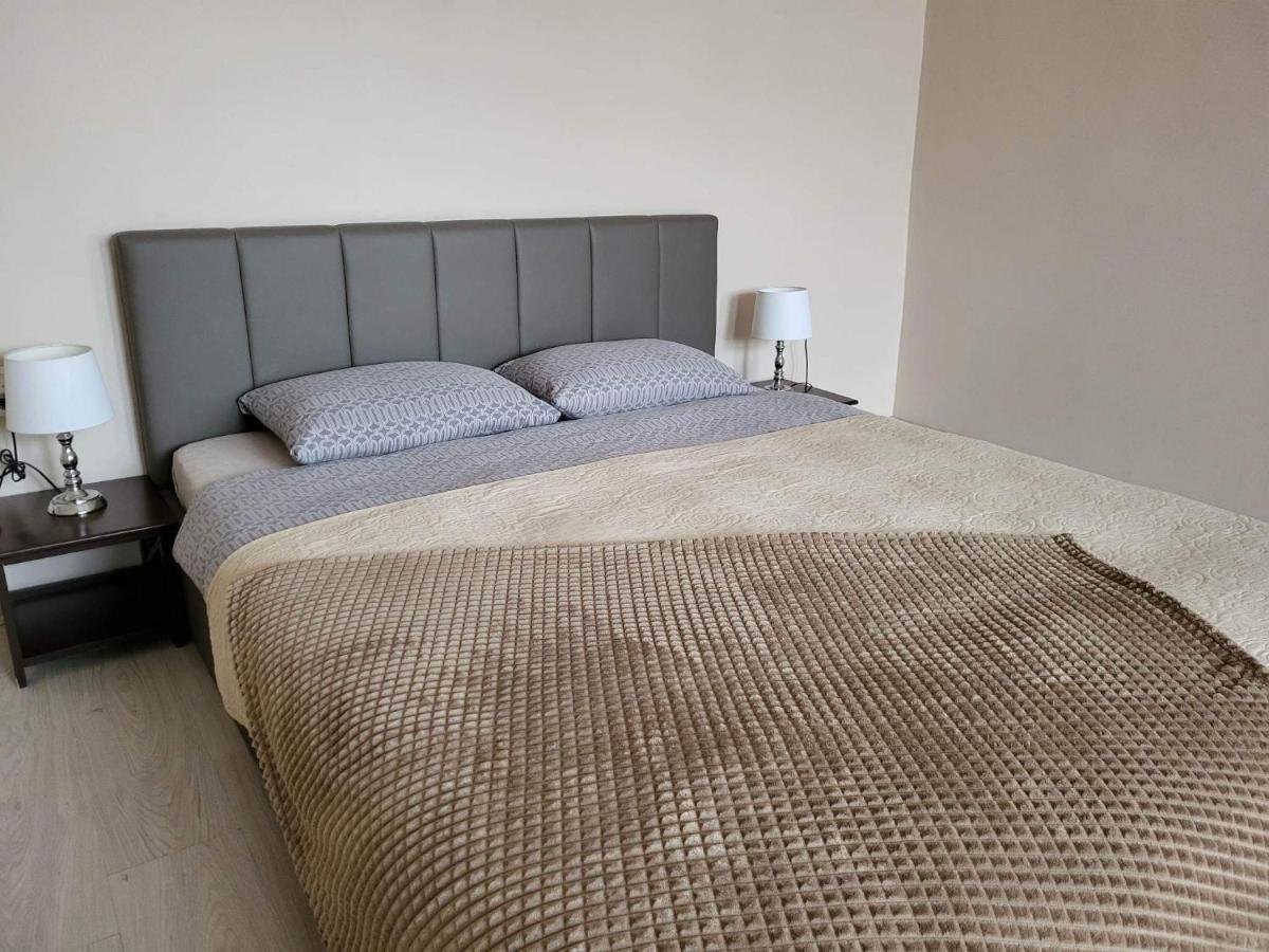 Cozy 2 Room Apartment In The Oldtown Of クライペダ エクステリア 写真