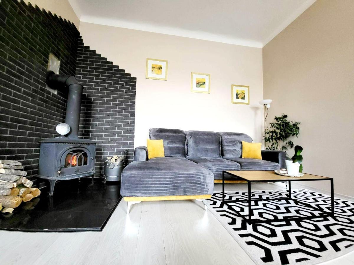 Cozy 2 Room Apartment In The Oldtown Of クライペダ エクステリア 写真