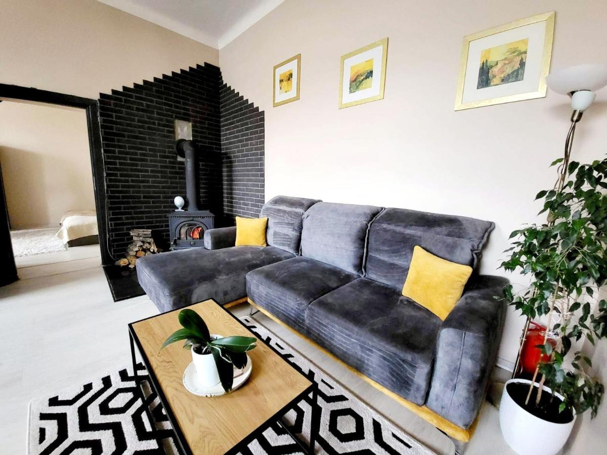 Cozy 2 Room Apartment In The Oldtown Of クライペダ エクステリア 写真